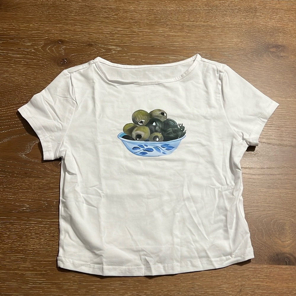 Never worn before Y2K Olive baby tee